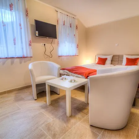 Dobra Hisa Zdravja Cicarija