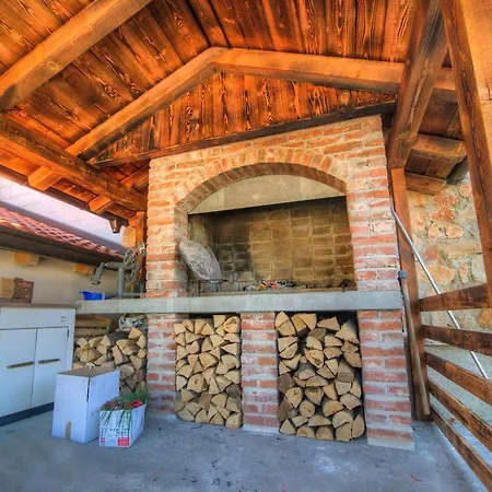 Casa de hóspedes Dobra Hisa Zdravja Cicarija Golac