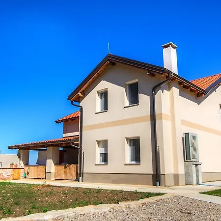 Pensionat Dobra Hisa Zdravja Cicarija Golac