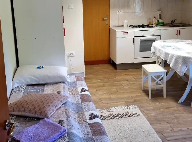 Dobra Hisa Zdravja Cicarija 3* Golac