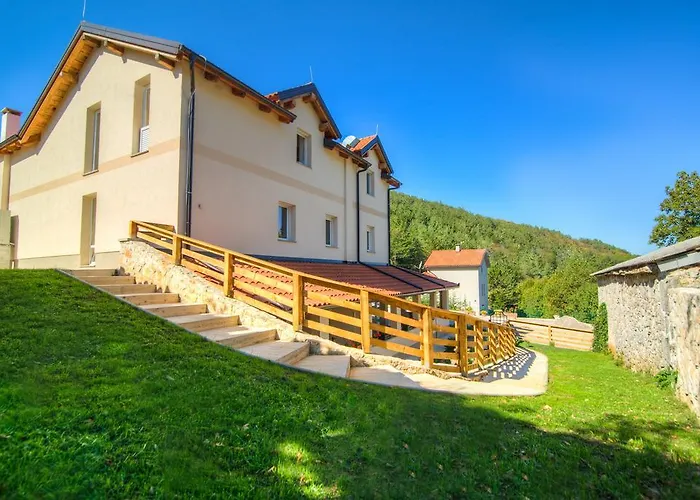 게스트하우스 Dobra Hisa Zdravja Cicarija 3*